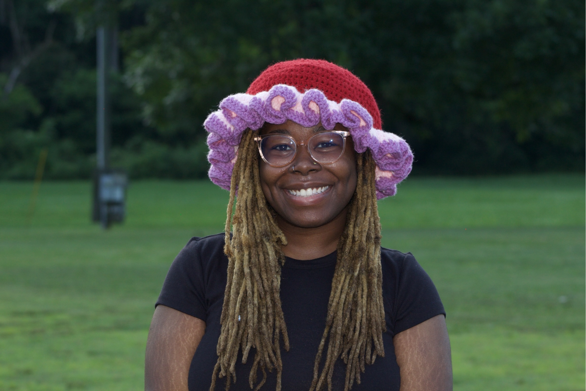 Ruffle hat front view